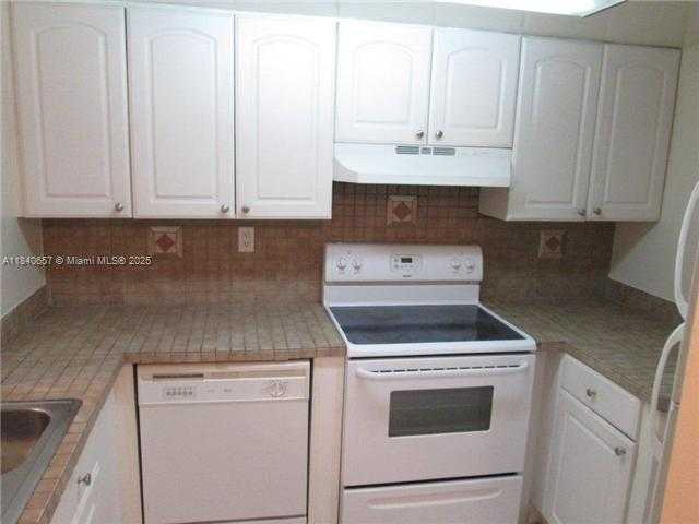 Small Image of 8215 SOUTH WEST 152ND AVE #G-309, Miami Number 5