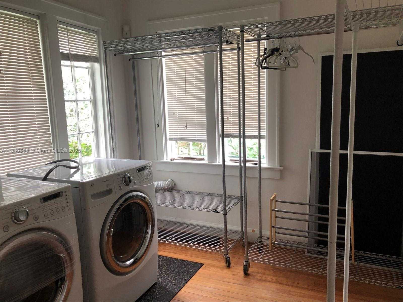 Small Image of 1235 LISBON ST, Coral Gables Number 7