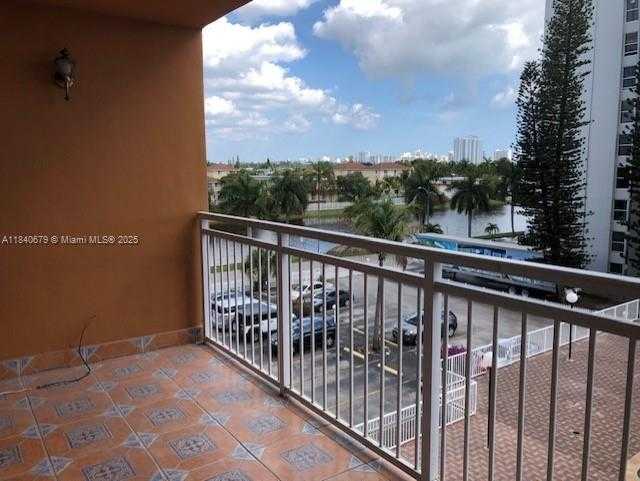 Small Image of 2025 NORTH EAST 164TH ST #407, North Miami Beach Number 8
