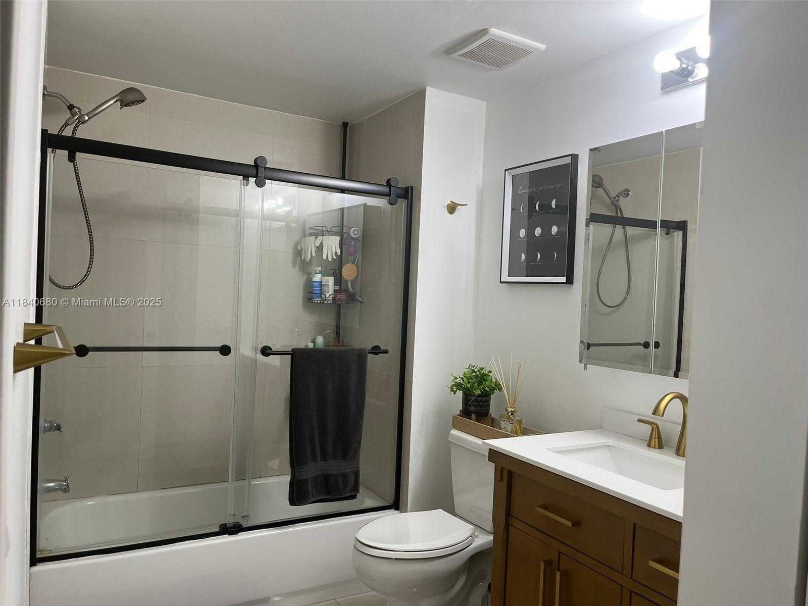 Small Image of 601 NORTH EAST 23RD ST #1601, Miami Number 7