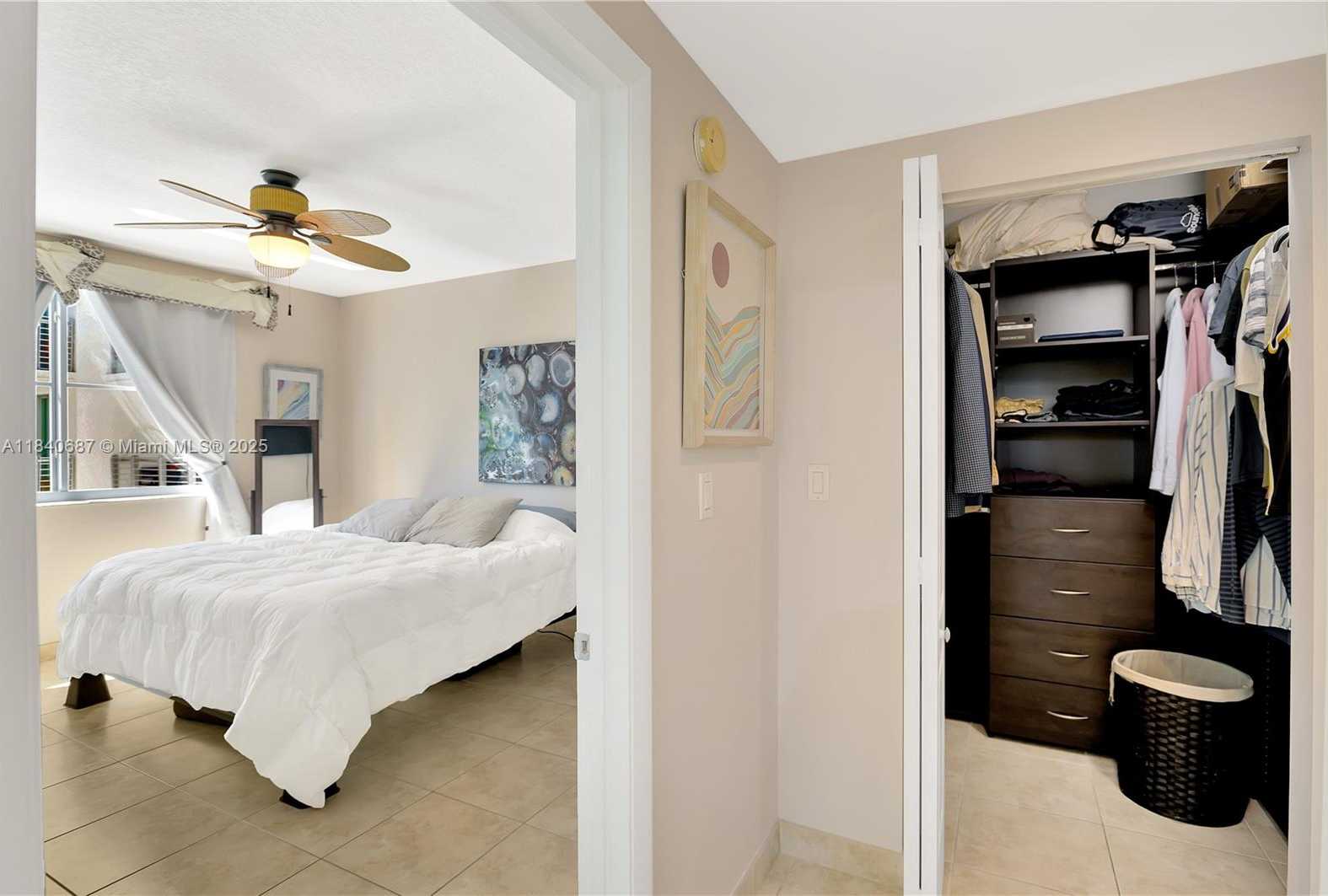 Small Image of 110 WASHINGTON AVE #2414, Miami Beach Number 14