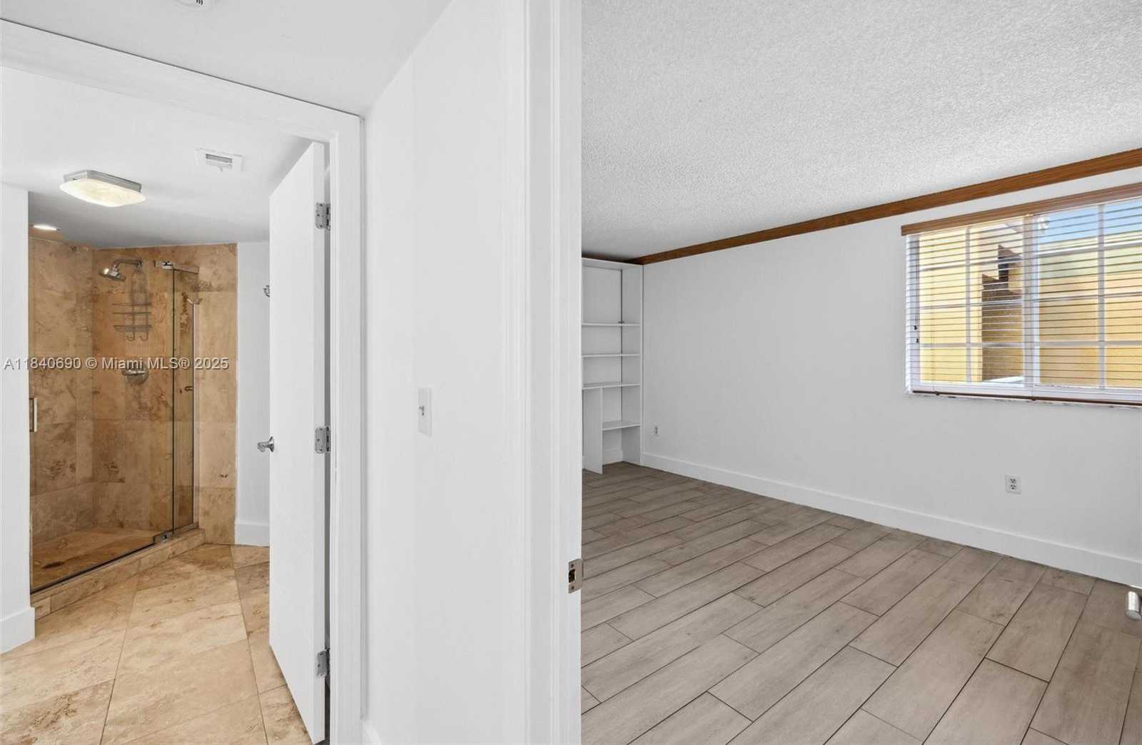 Small Image of 9741 FONTAINEBLEAU BLVD #H201, Miami Number 10