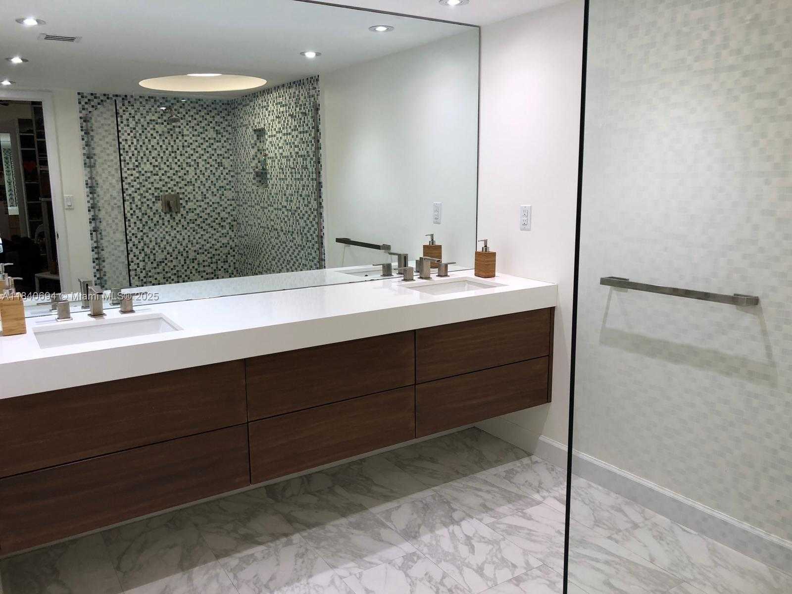 Small Image of 1111 CRANDON BLVD #B807, Key Biscayne Number 10