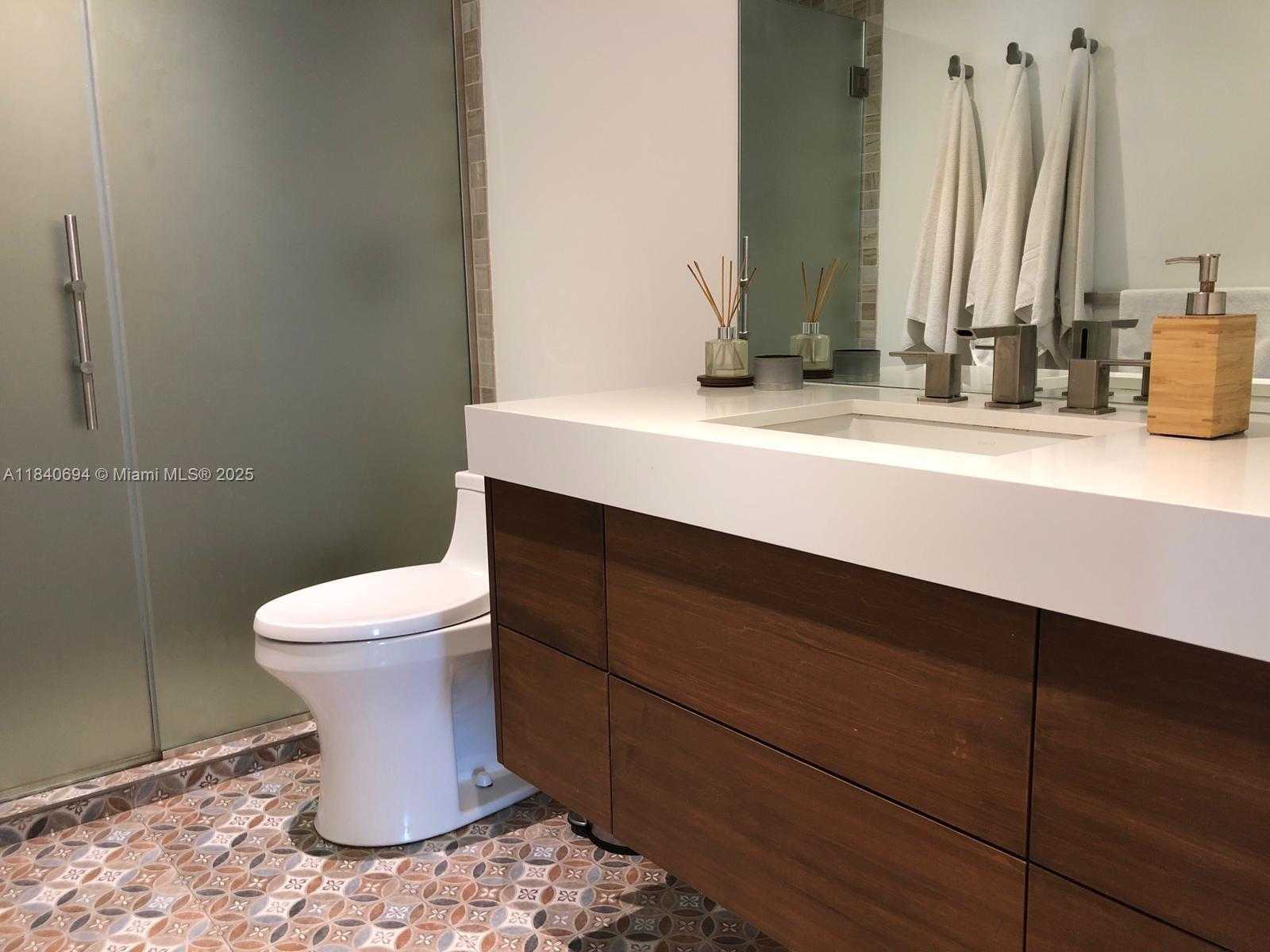 Small Image of 1111 CRANDON BLVD #B807, Key Biscayne Number 14