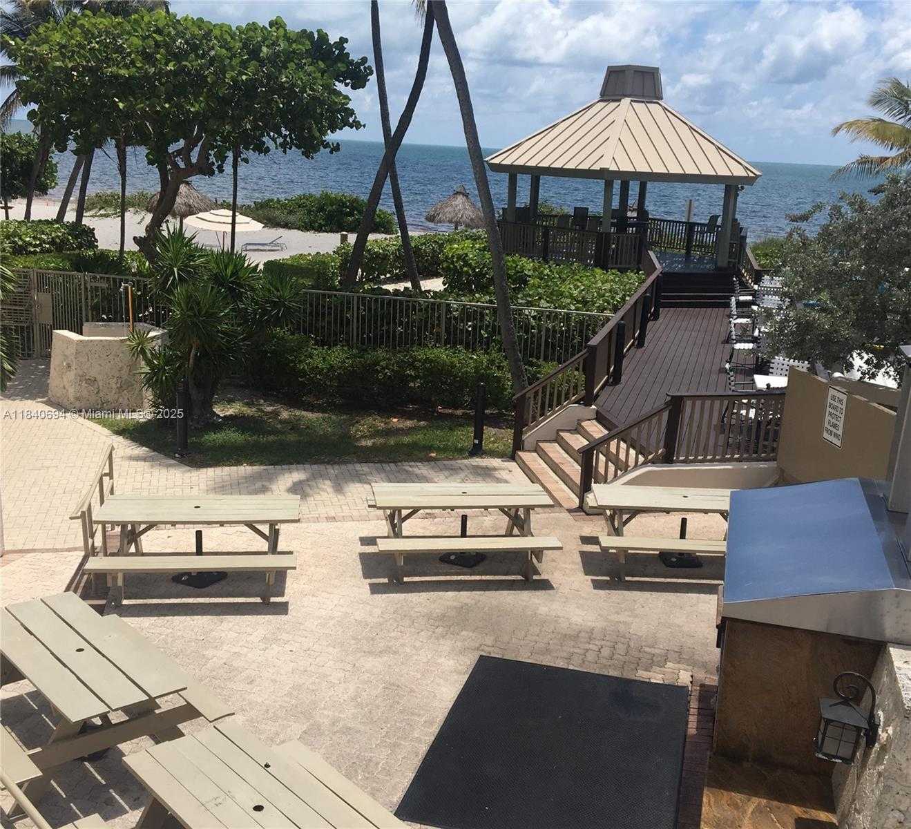 Small Image of 1111 CRANDON BLVD #B807, Key Biscayne Number 25