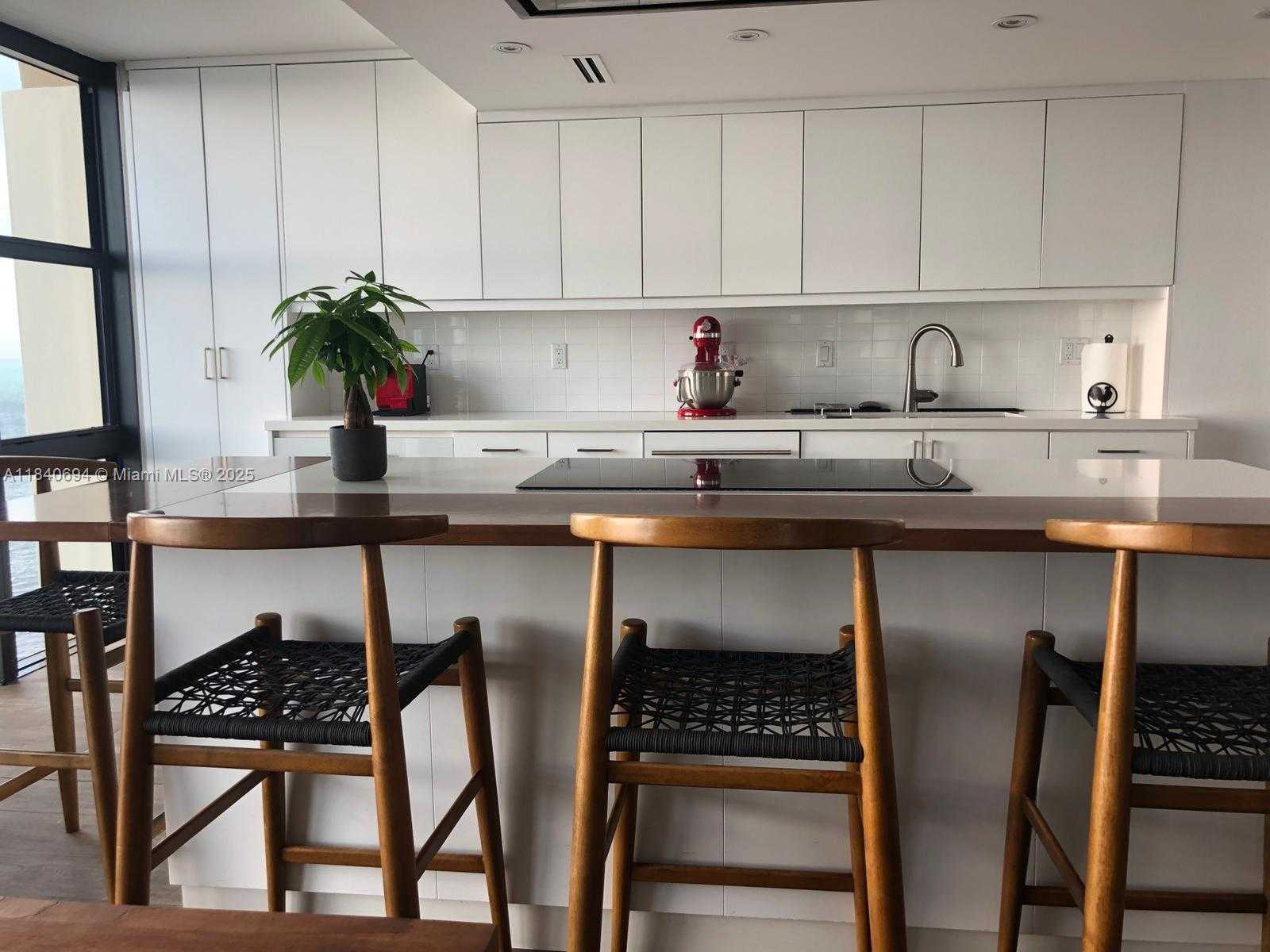 Small Image of 1111 CRANDON BLVD #B807, Key Biscayne Number 7