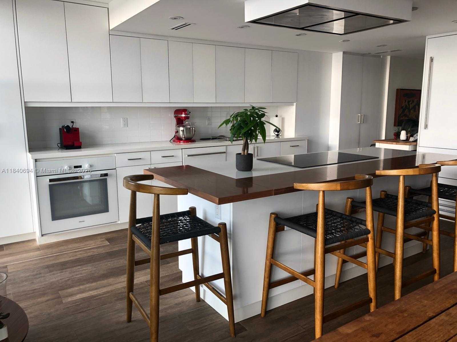 Small Image of 1111 CRANDON BLVD #B807, Key Biscayne Number 8
