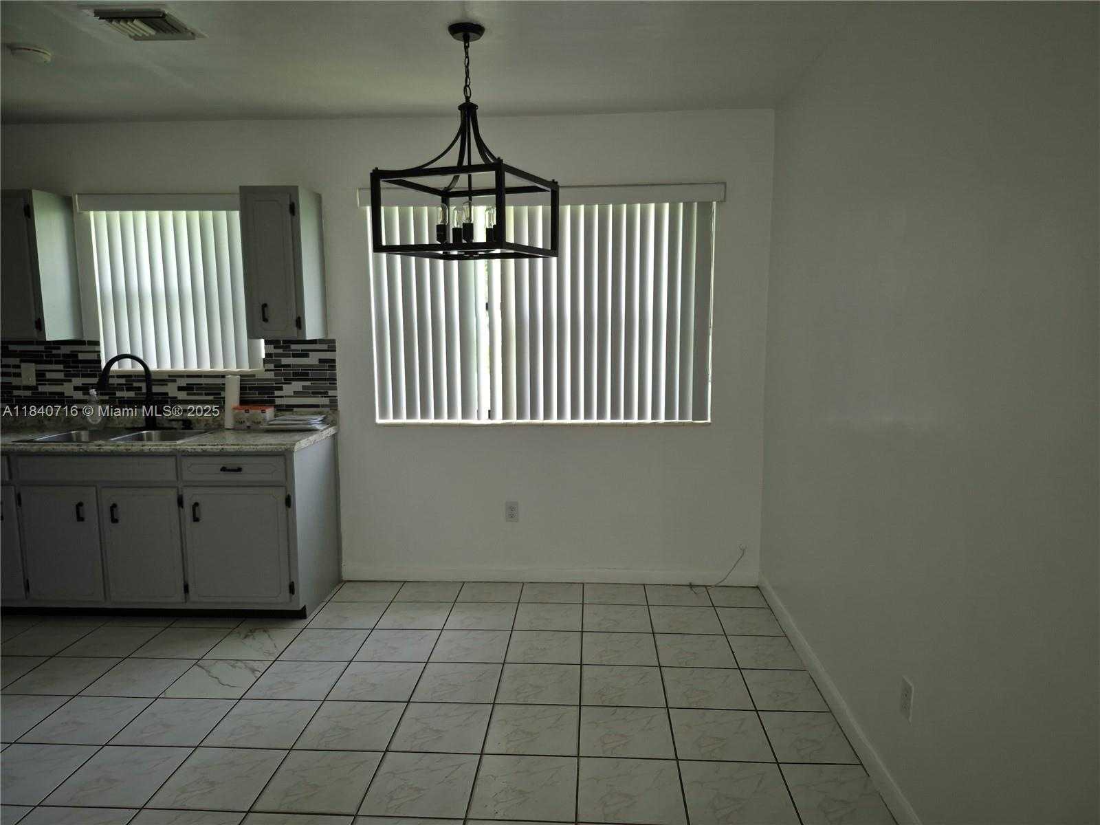 Small Image of 11521 SOUTH WEST 138TH ST #11521, Miami Number 4