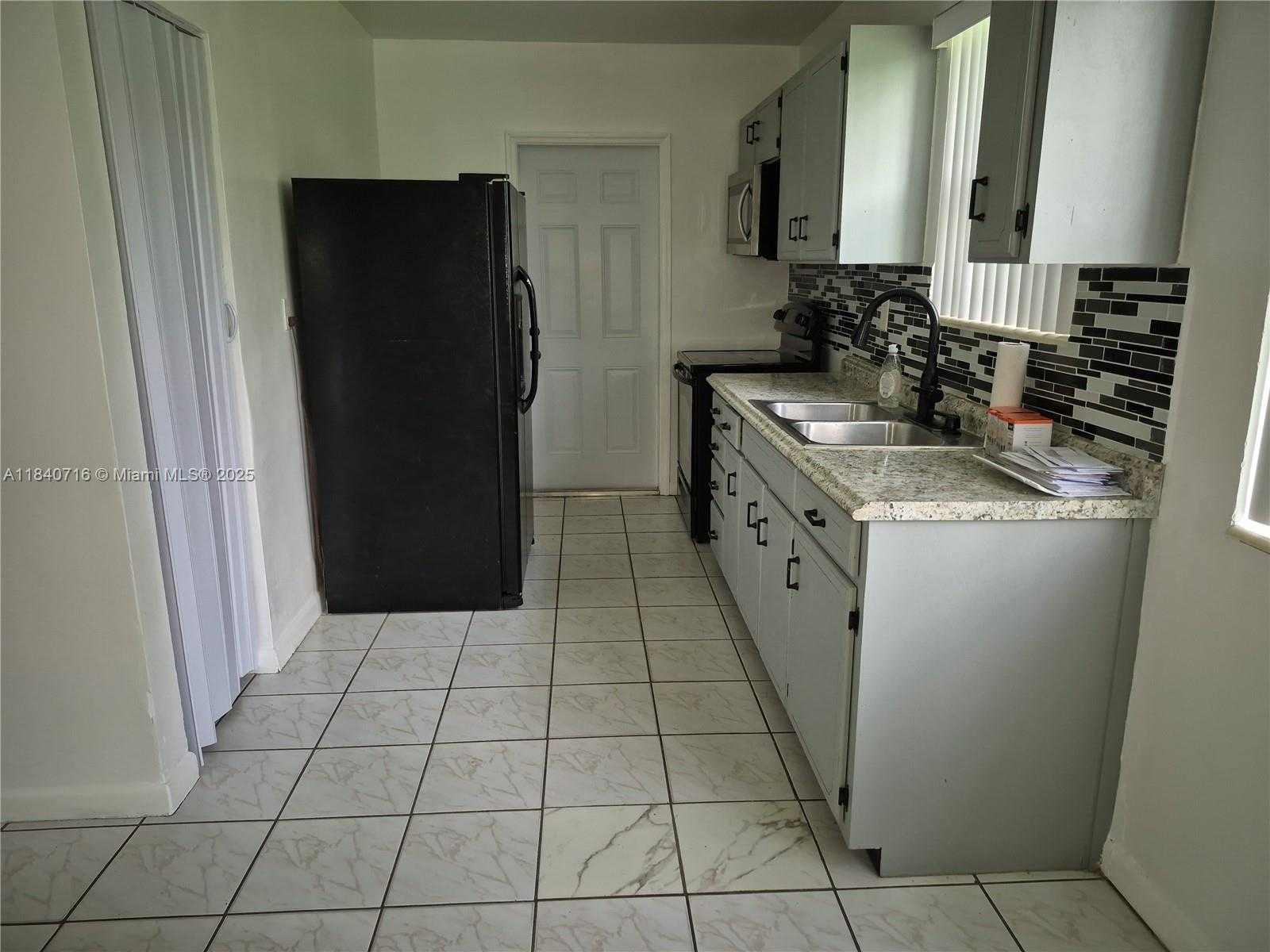 Small Image of 11521 SOUTH WEST 138TH ST #11521, Miami Number 6