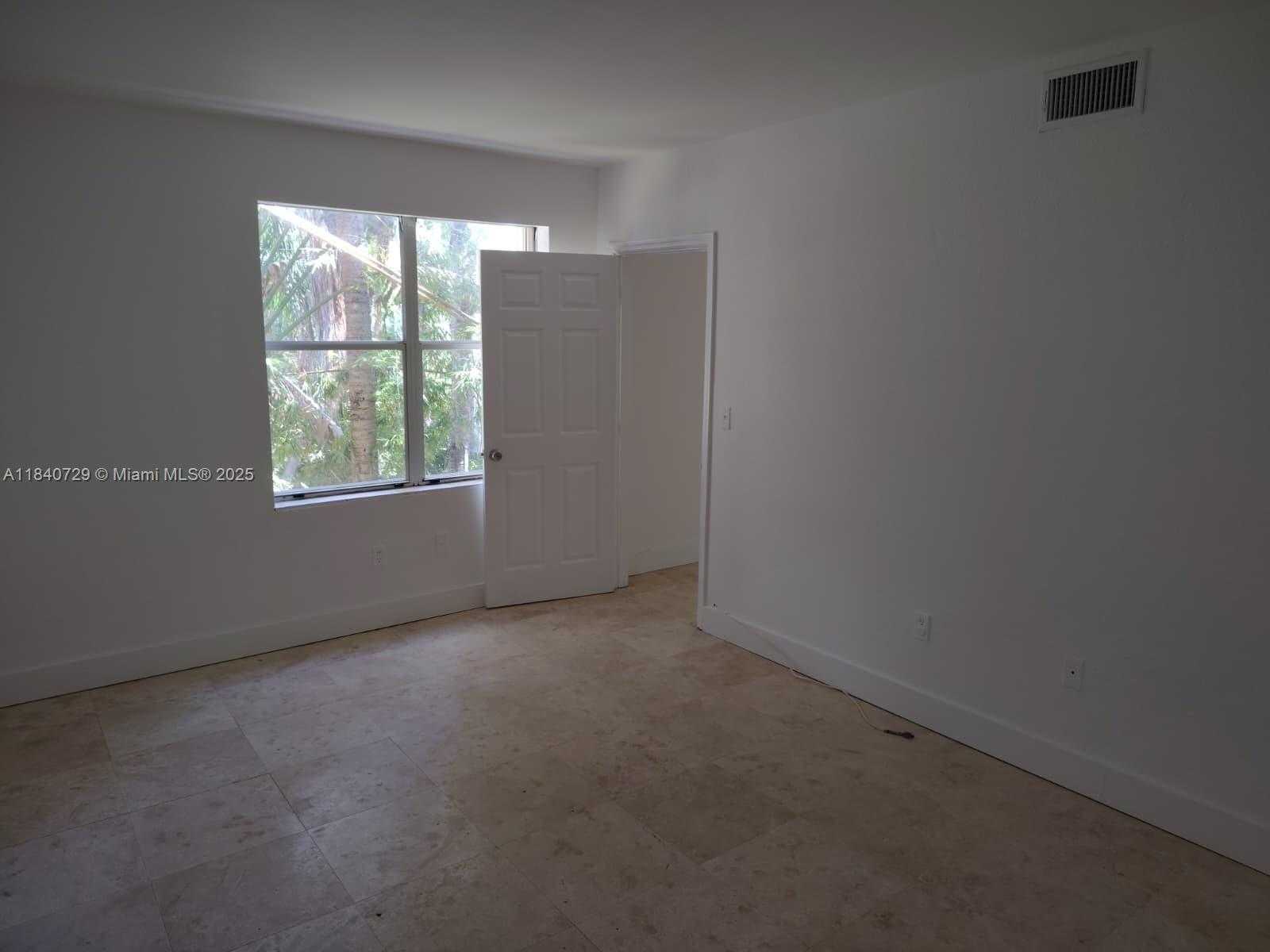 Small Image of 1008 JEFFERSON AVE #202, Miami Beach Number 9