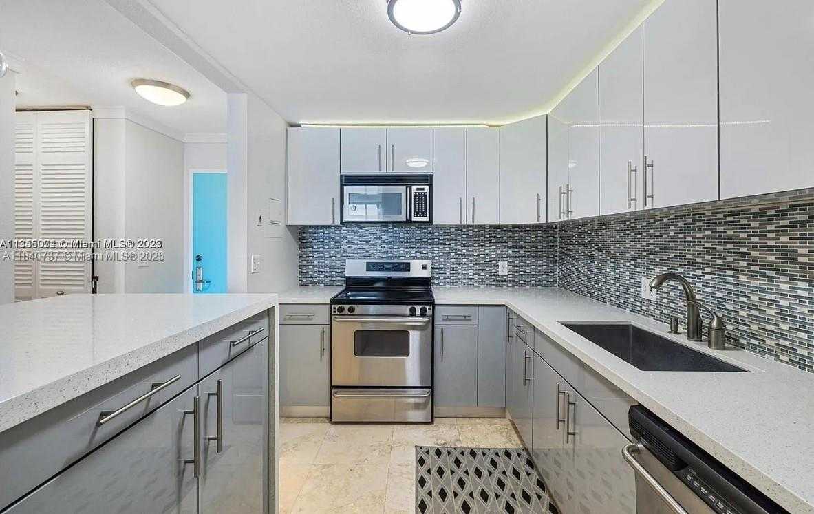 Small Image of 150 SOUTH EAST 25TH RD #10H, Miami Number 2
