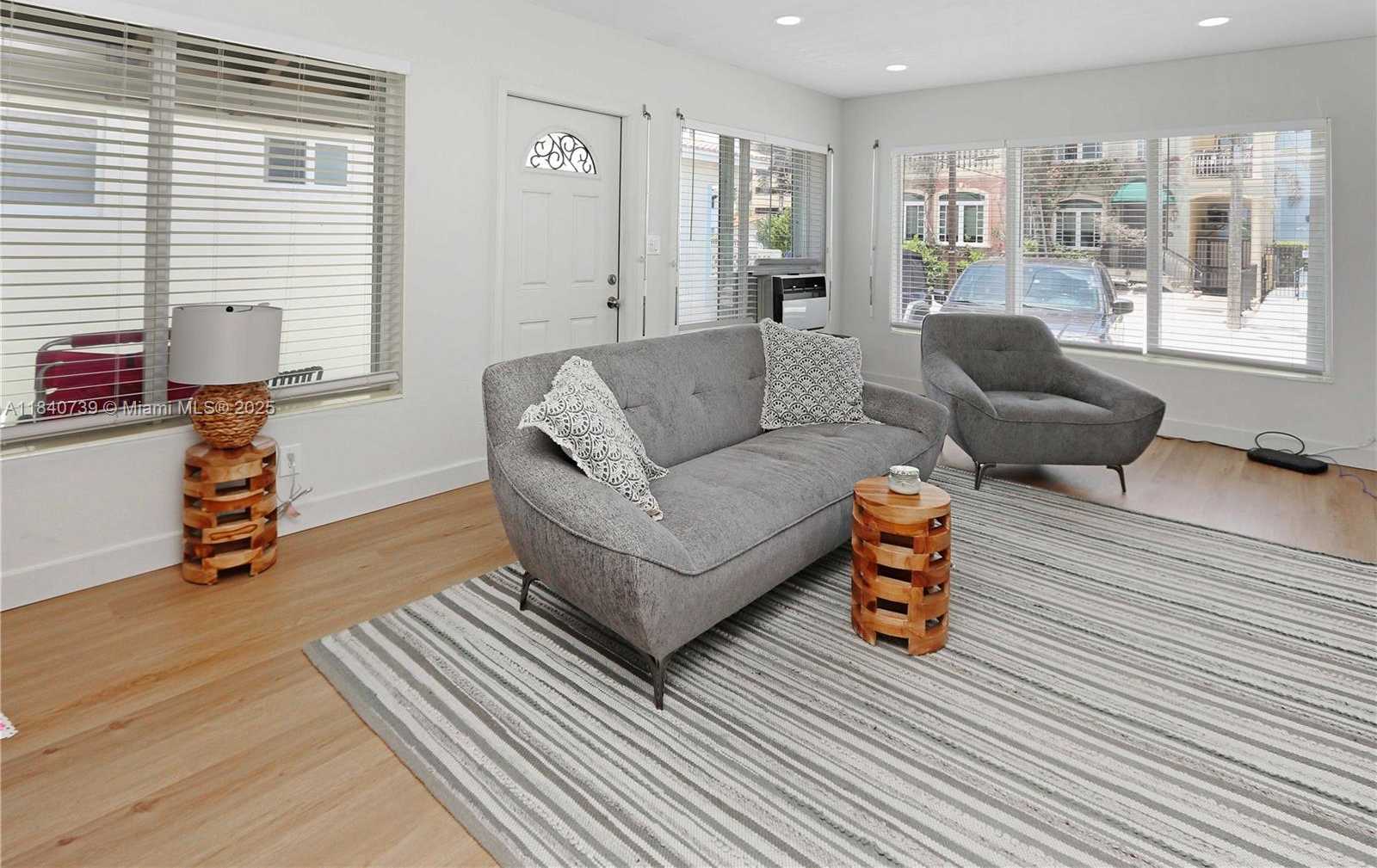 Small Image of 326 VAN BUREN ST #326, Hollywood Number 11