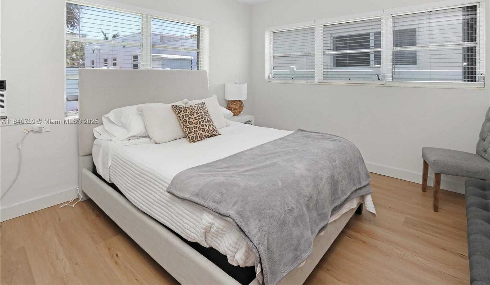 Small Image of 326 VAN BUREN ST #326, Hollywood Number 17