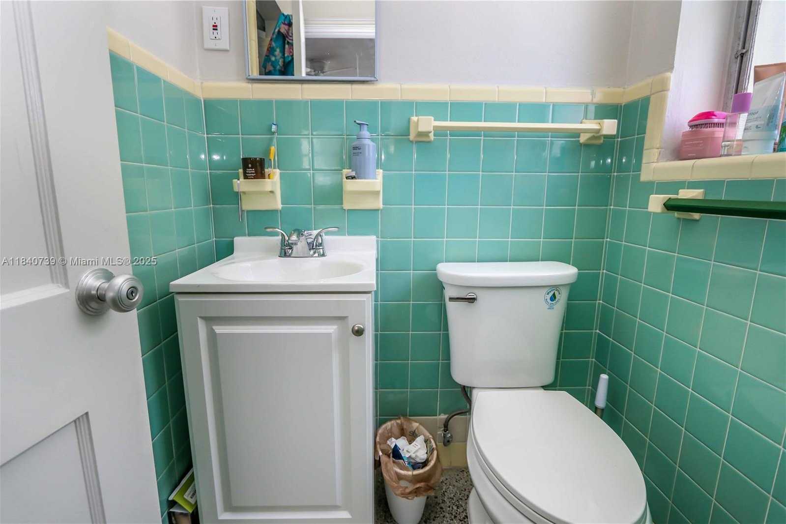 Small Image of 326 VAN BUREN ST #326, Hollywood Number 18