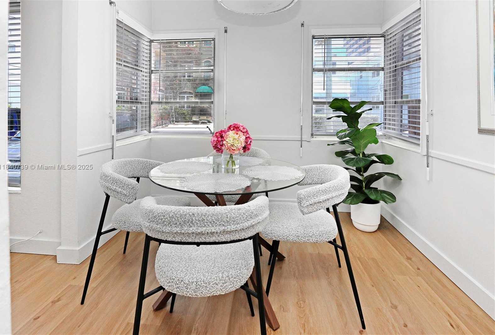 Small Image of 326 VAN BUREN ST #326, Hollywood Number 24