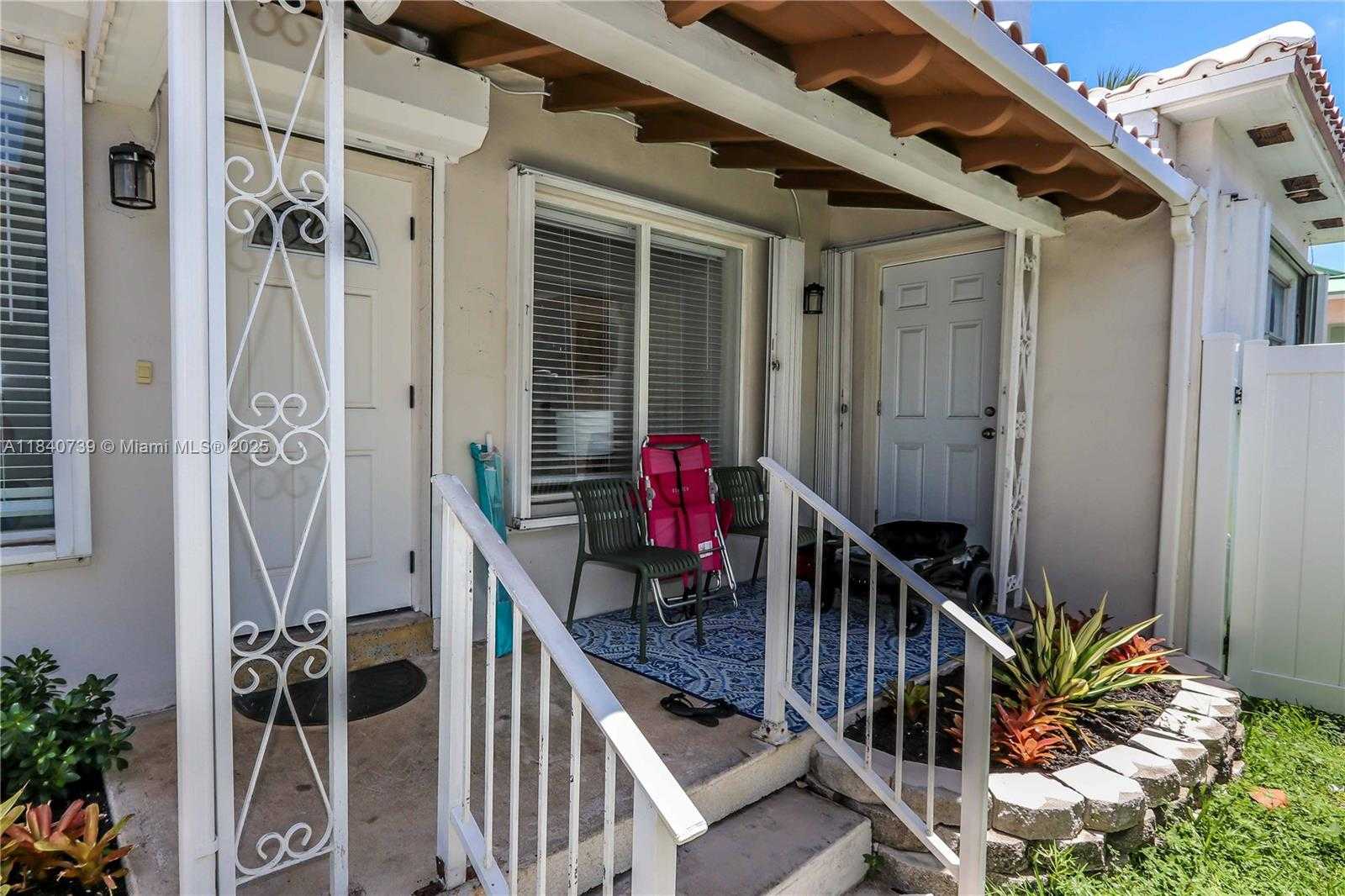 Small Image of 326 VAN BUREN ST #326, Hollywood Number 30