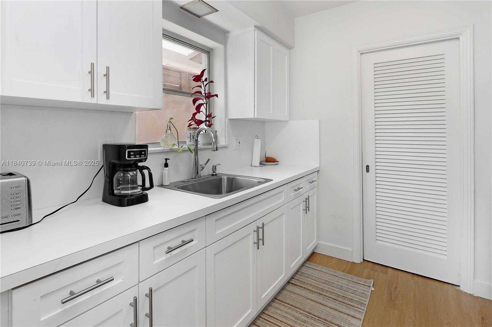 Small Image of 326 VAN BUREN ST #326, Hollywood Number 5