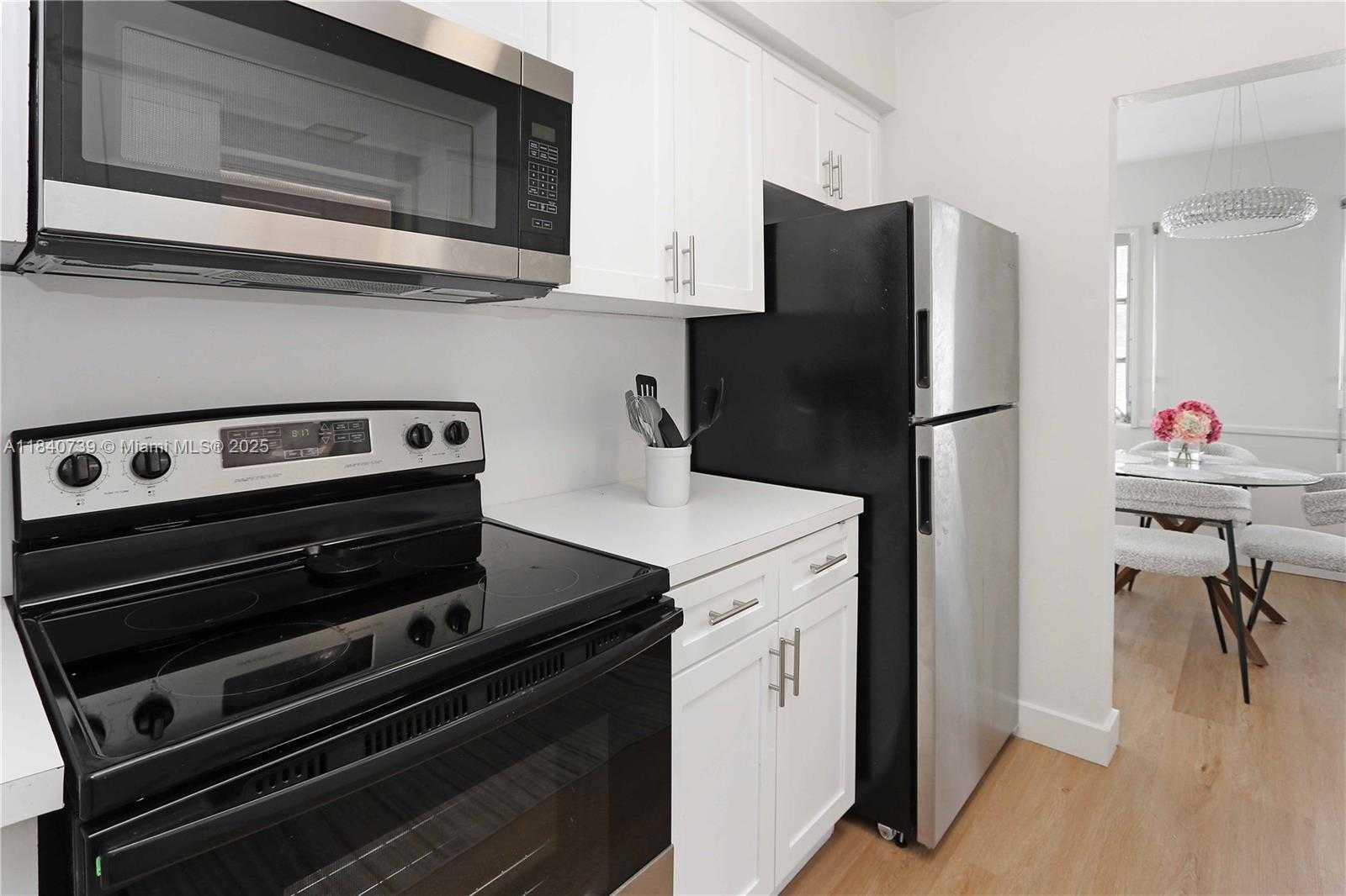 Small Image of 326 VAN BUREN ST #326, Hollywood Number 6