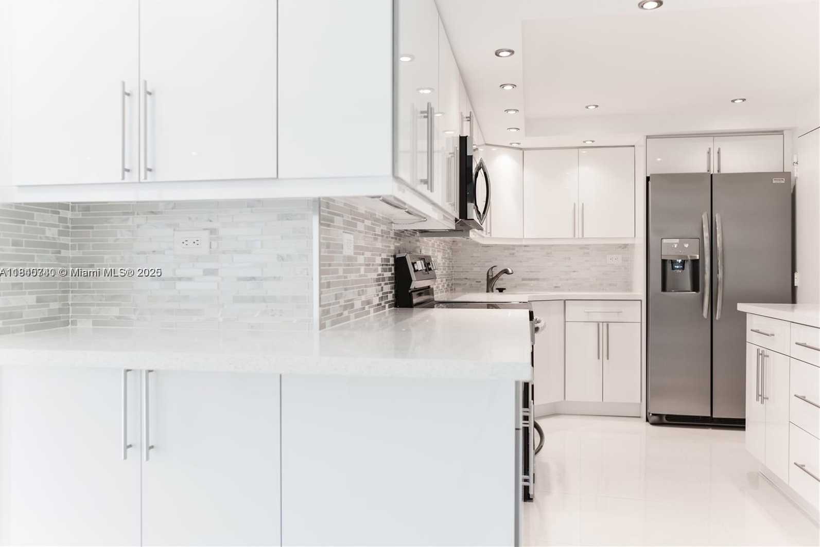 Small Image of 6039 COLLINS AVE #531, Miami Beach Number 6
