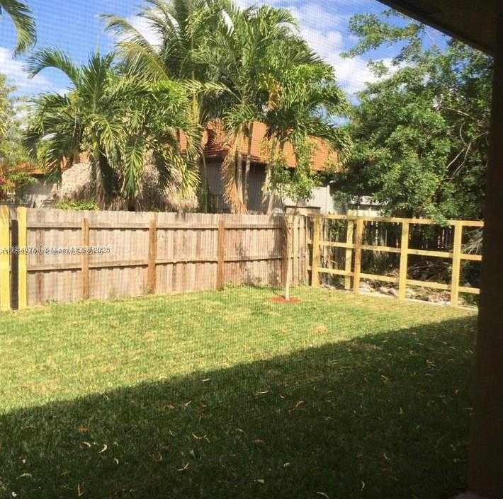 Small Image of 14831 SOUTH WEST 33RD TER, Miami Number 11