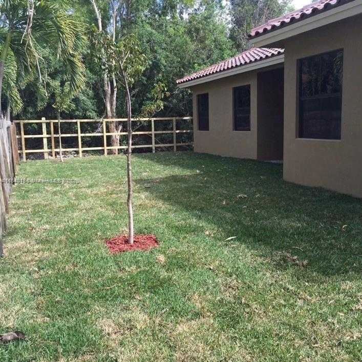 Small Image of 14831 SOUTH WEST 33RD TER, Miami Number 12