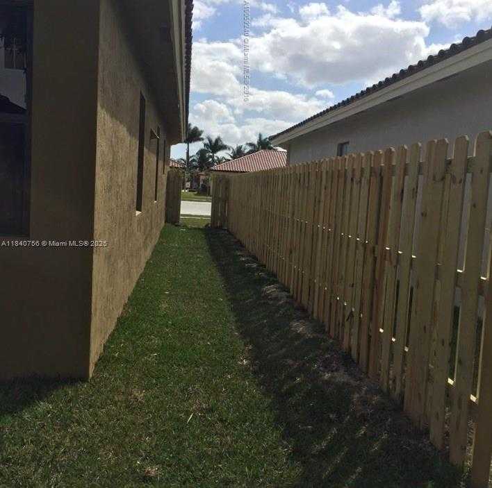Small Image of 14831 SOUTH WEST 33RD TER, Miami Number 13