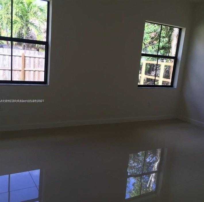 Small Image of 14831 SOUTH WEST 33RD TER, Miami Number 8