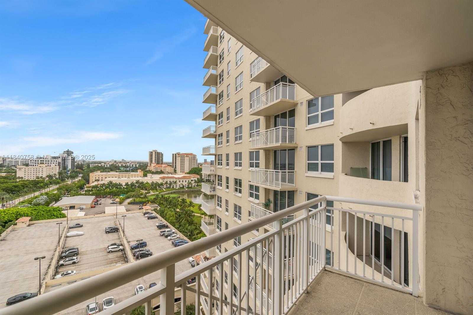 Small Image of 19501 WEST COUNTRY CLUB DR #1410, Aventura Number 18