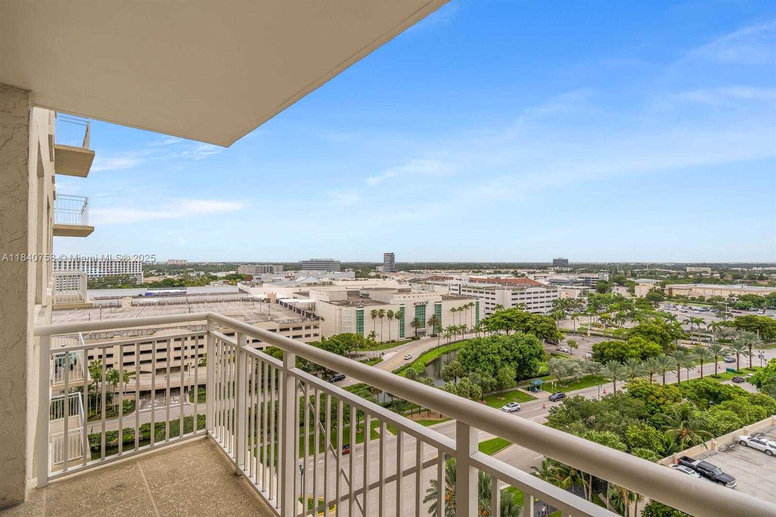 Small Image of 19501 WEST COUNTRY CLUB DR #1410, Aventura Number 19