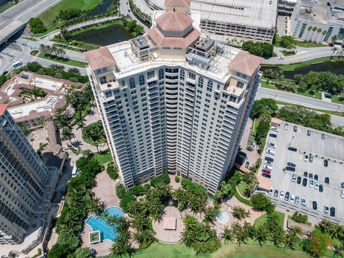 Small Image of 19501 WEST COUNTRY CLUB DR #1410, Aventura Number 27