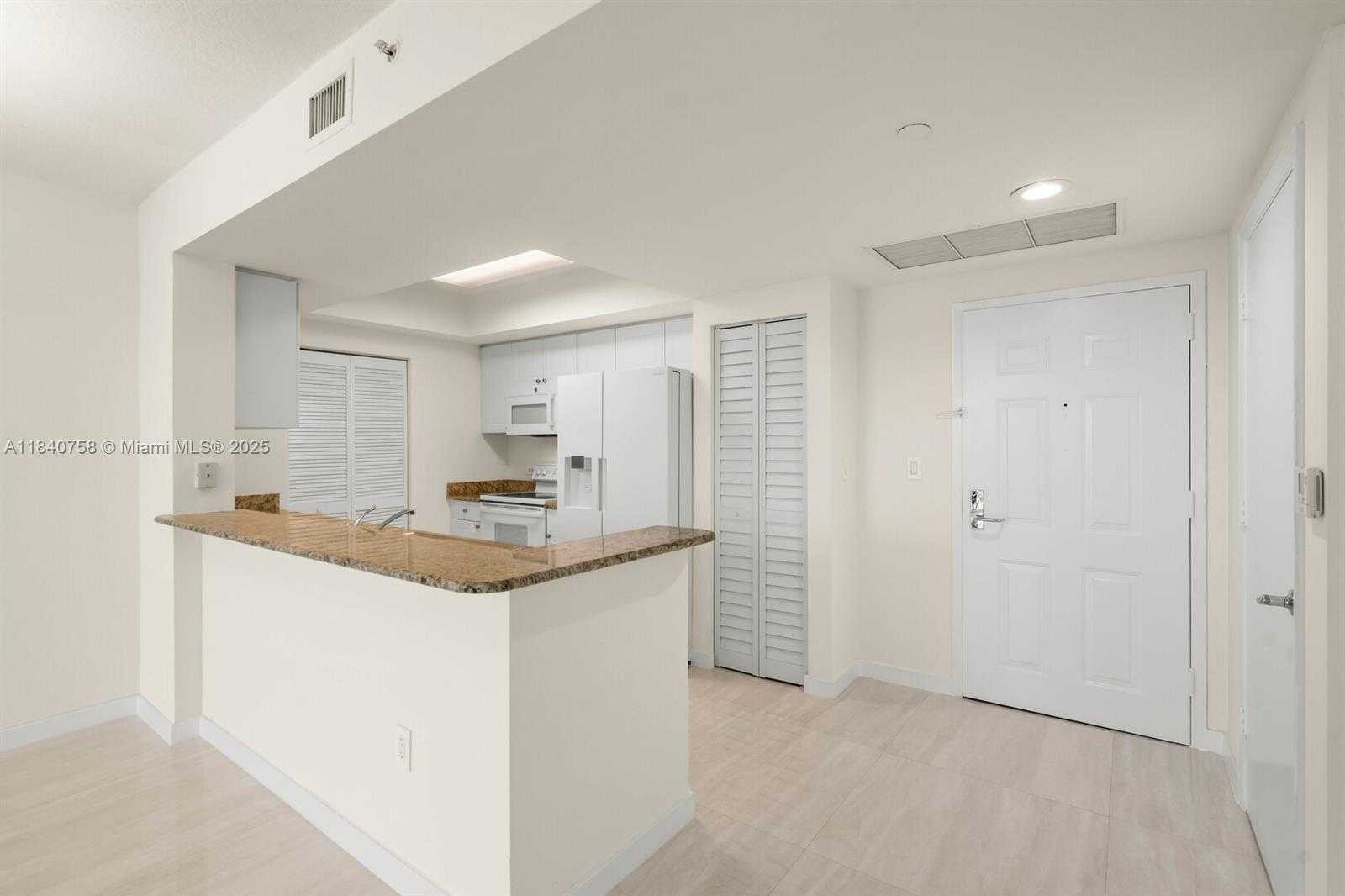 Small Image of 19501 WEST COUNTRY CLUB DR #1410, Aventura Number 7