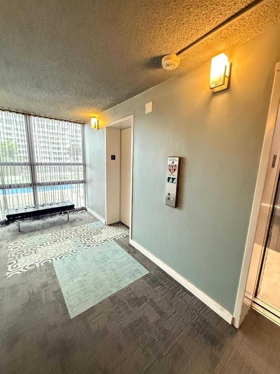 Small Image of 600 NORTH EAST 36TH ST #204, Miami Number 18