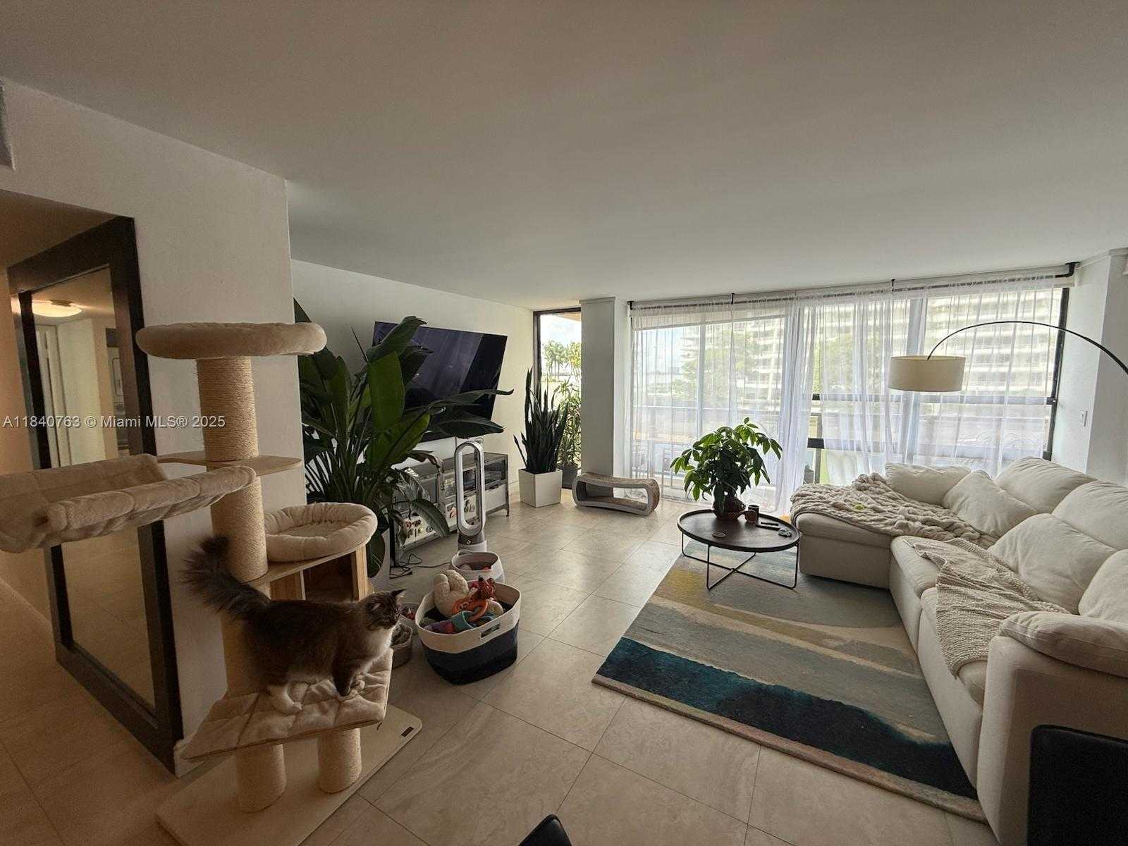 Small Image of 600 NORTH EAST 36TH ST #204, Miami Number 19