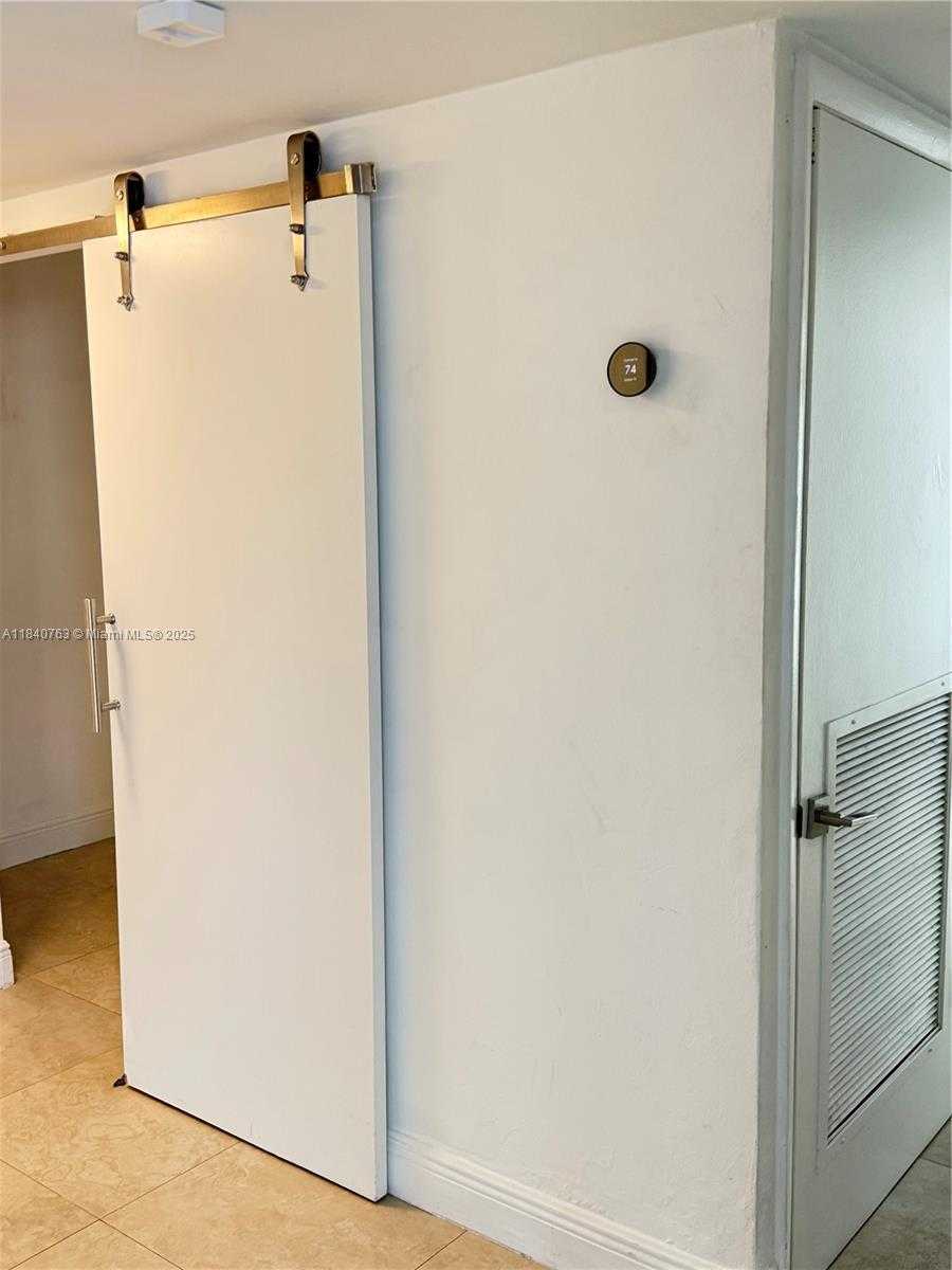 Small Image of 600 NORTH EAST 36TH ST #204, Miami Number 23
