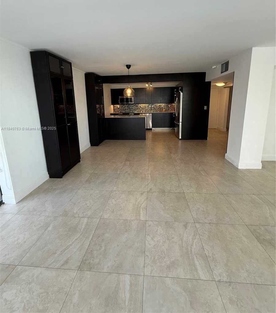 Small Image of 600 NORTH EAST 36TH ST #204, Miami Number 25