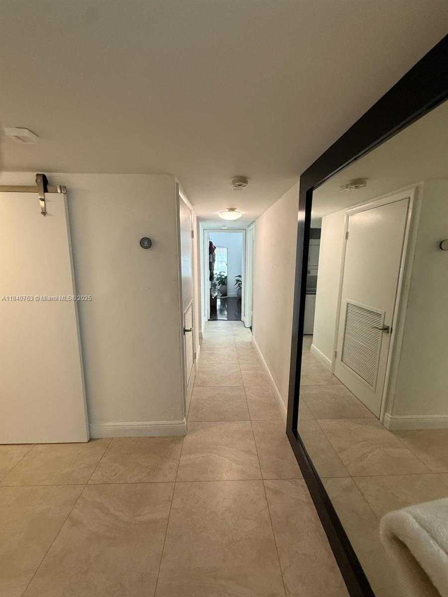 Small Image of 600 NORTH EAST 36TH ST #204, Miami Number 4