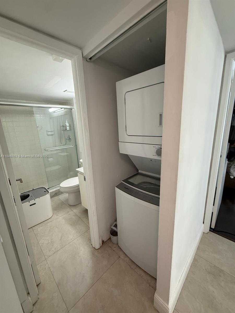 Small Image of 600 NORTH EAST 36TH ST #204, Miami Number 6