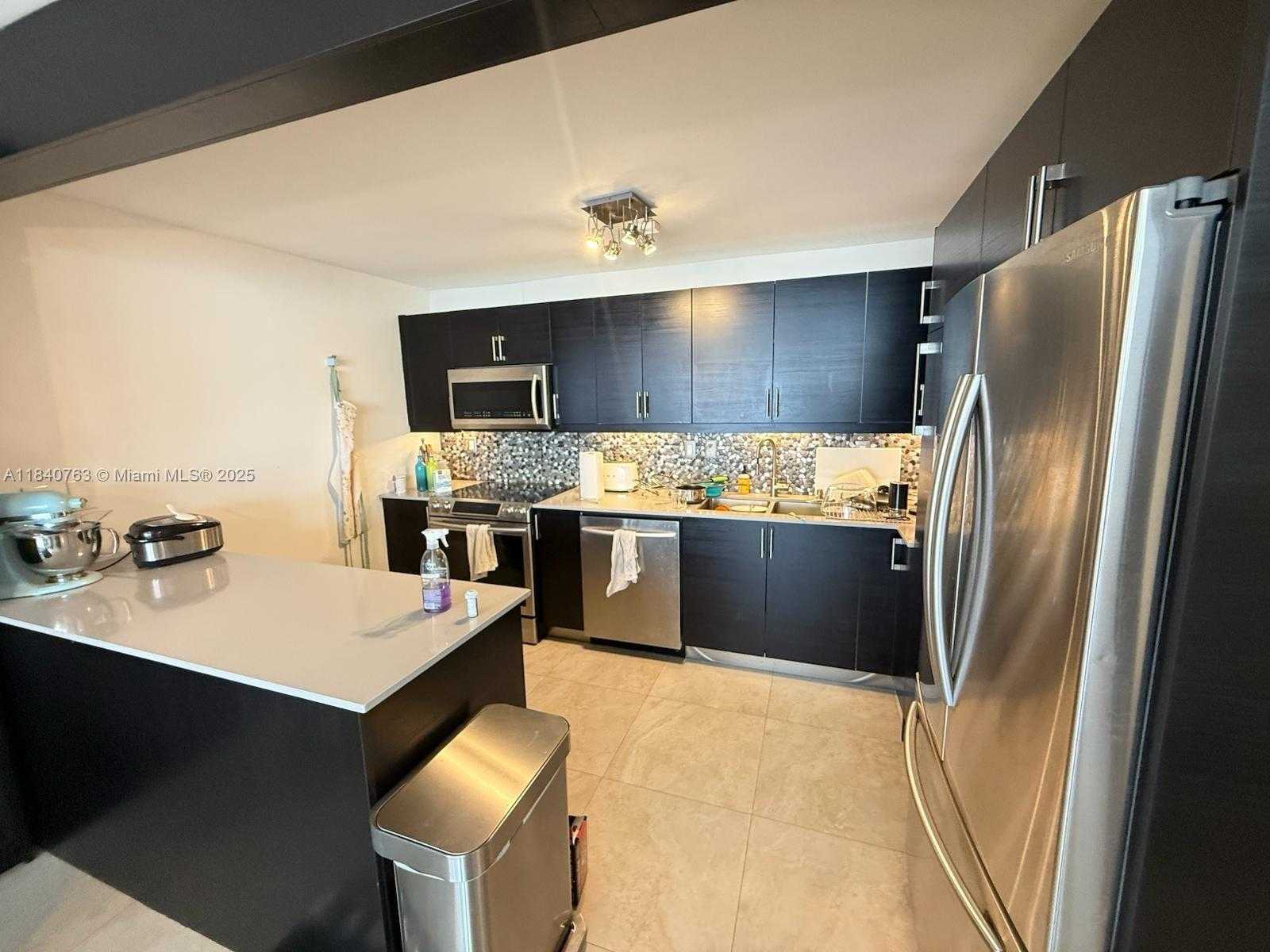 Small Image of 600 NORTH EAST 36TH ST #204, Miami Number 7