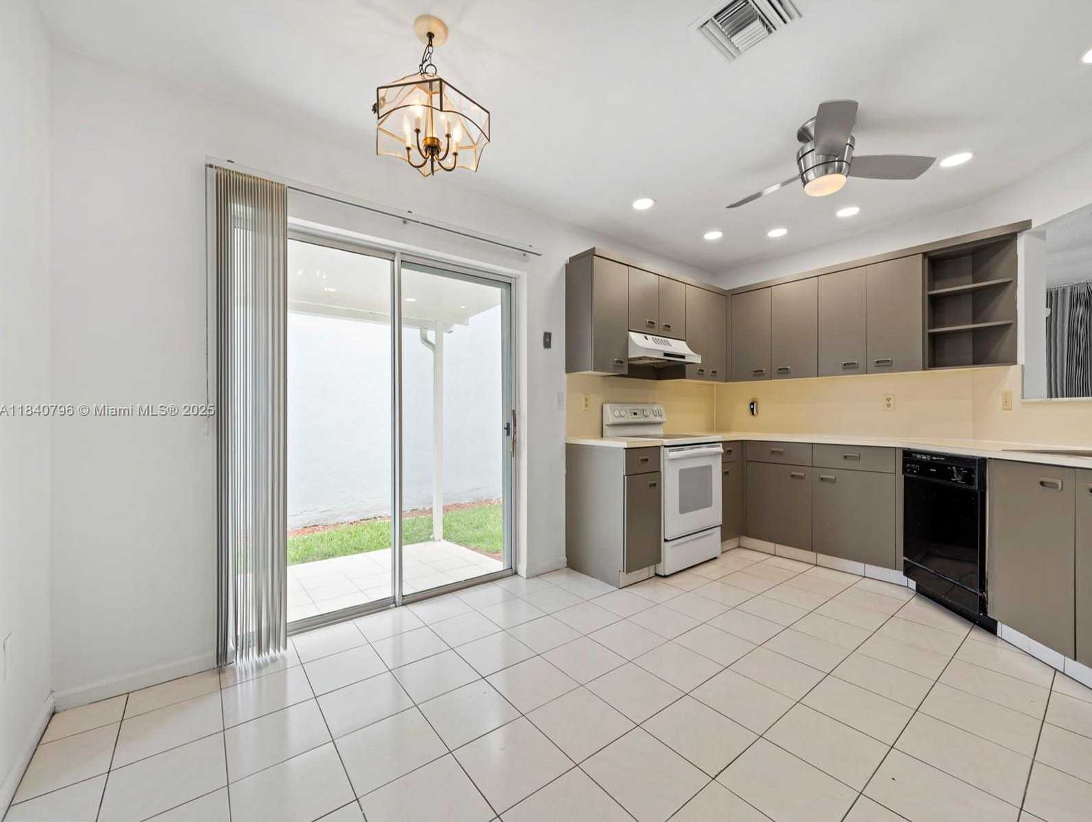 Small Image of 2670 SOUTH EAST 7TH PL, Homestead Number 12