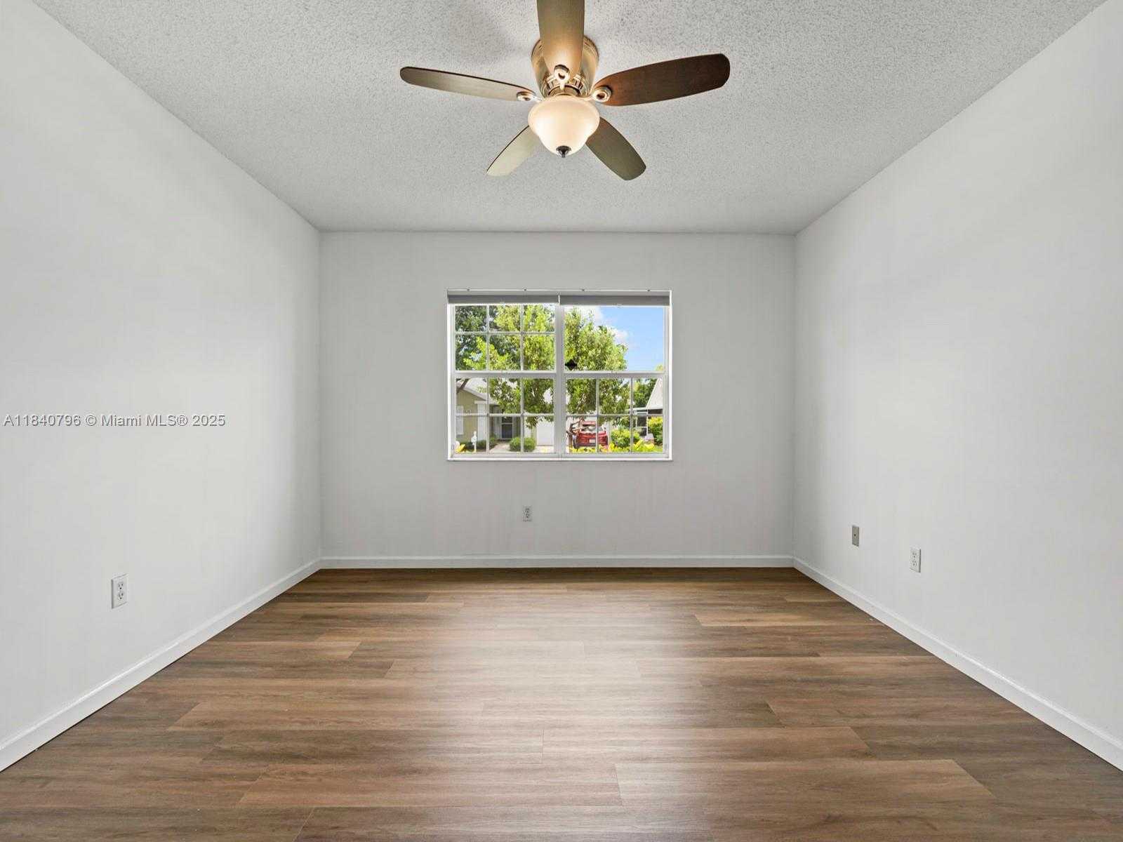 Small Image of 2670 SOUTH EAST 7TH PL, Homestead Number 19