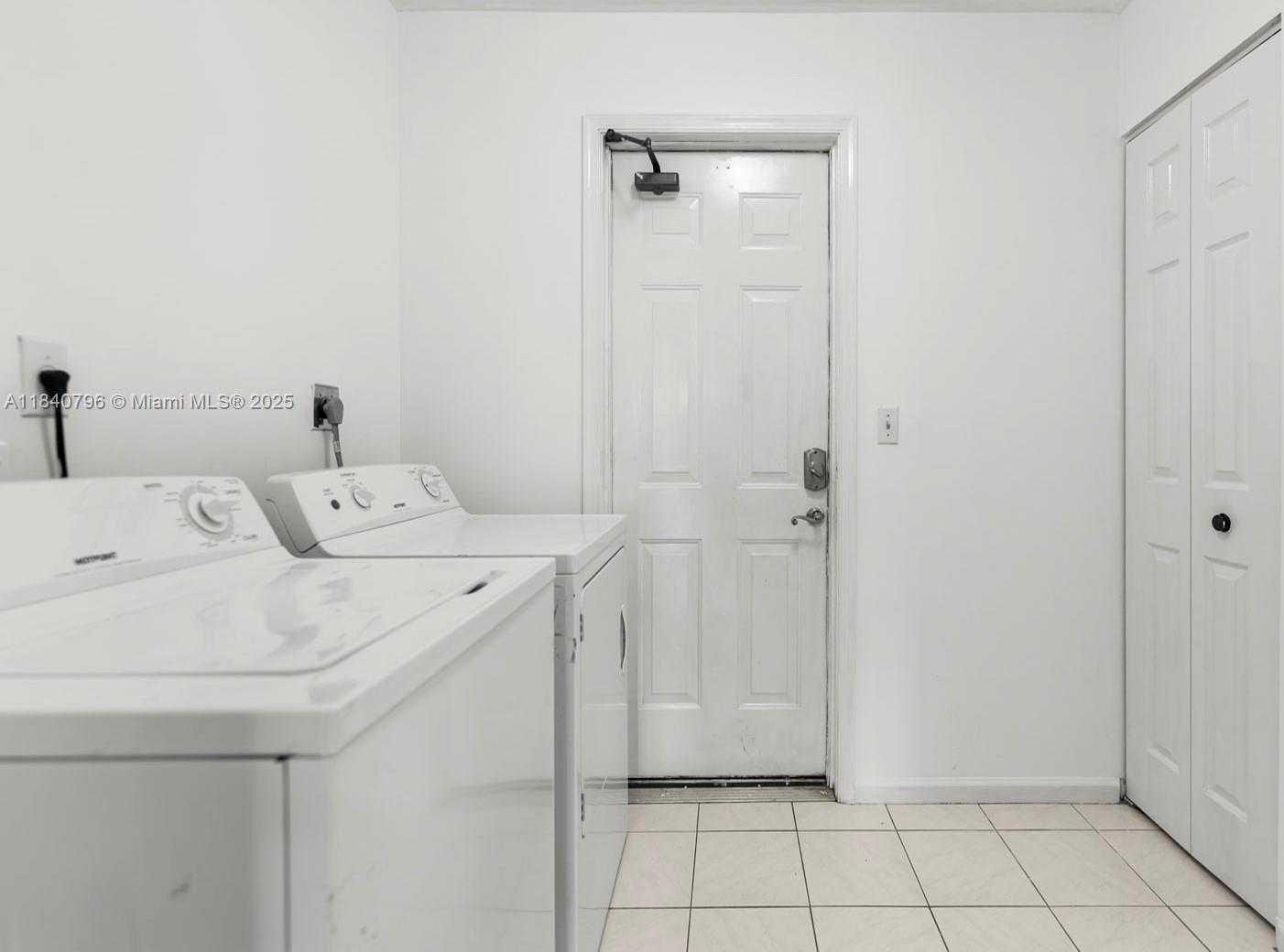 Small Image of 2670 SOUTH EAST 7TH PL, Homestead Number 29