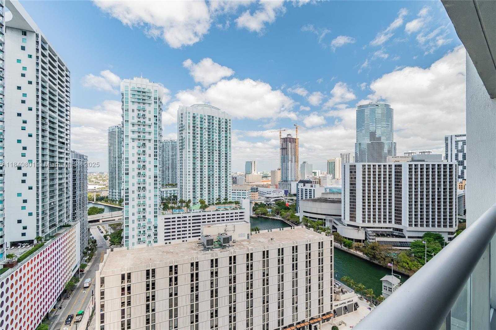 Small Image of 485 BRICKELL AVE #2207, Miami Number 9