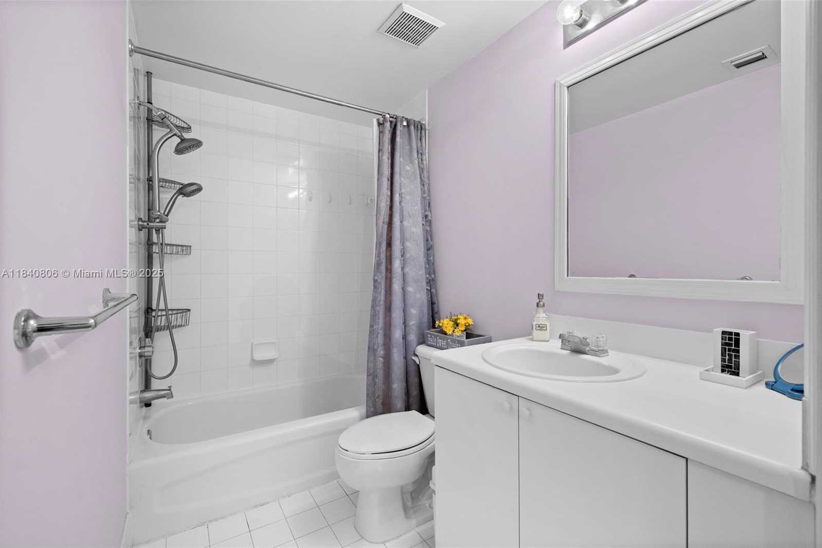 Small Image of 50 MENORES AVE #812, Coral Gables Number 12