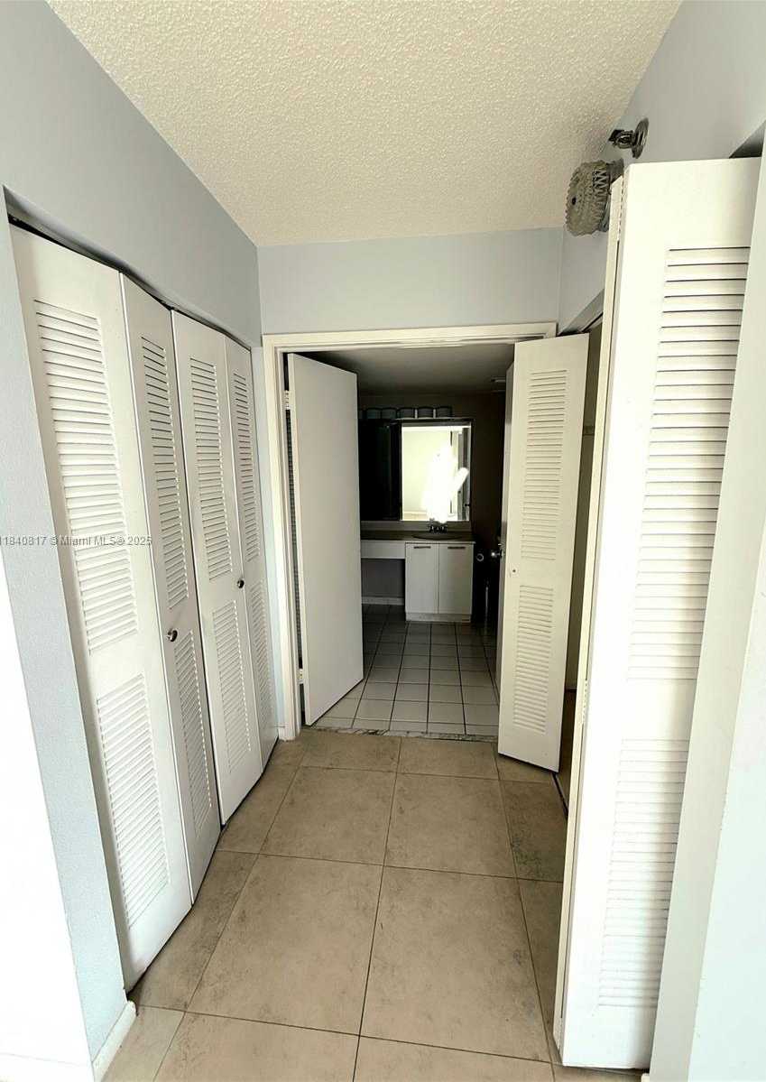 Small Image of 3300 NORTH EAST 192ND ST #602, Aventura Number 4