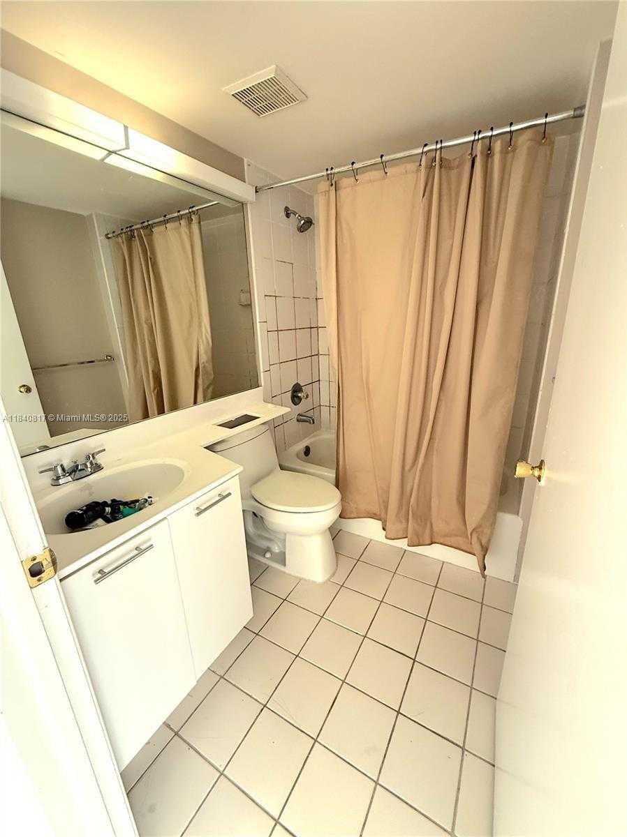 Small Image of 3300 NORTH EAST 192ND ST #602, Aventura Number 7