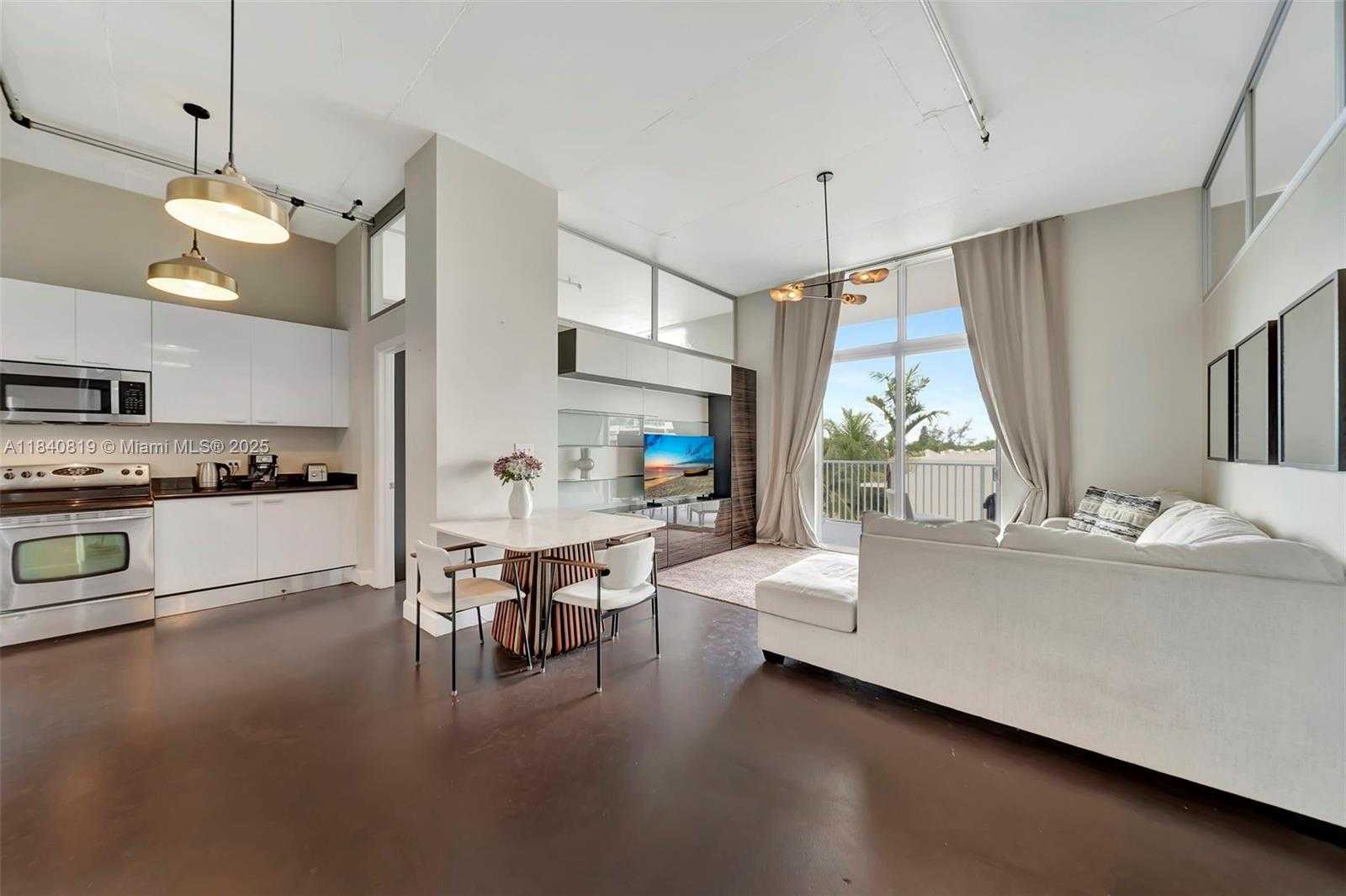 Small Image of 2100 VAN BUREN ST #421, Hollywood Number 4