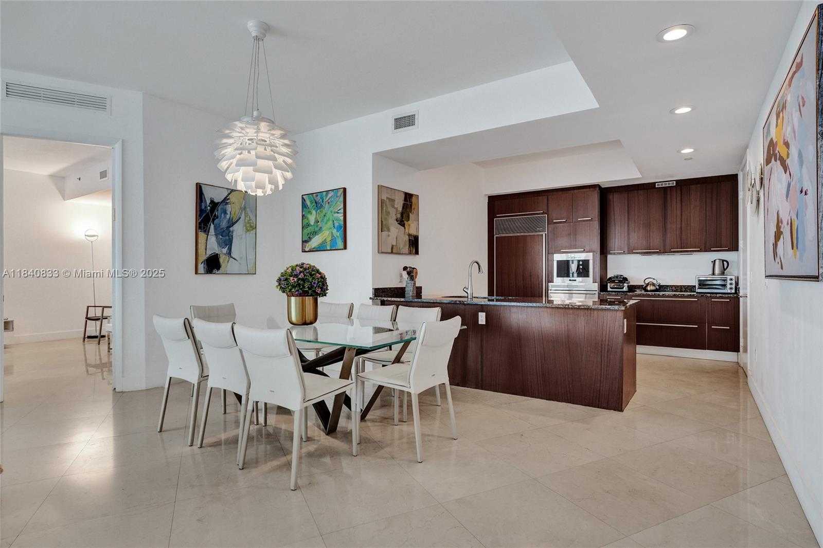 Small Image of 31 SOUTH EAST 6TH ST #2104, Miami Number 21