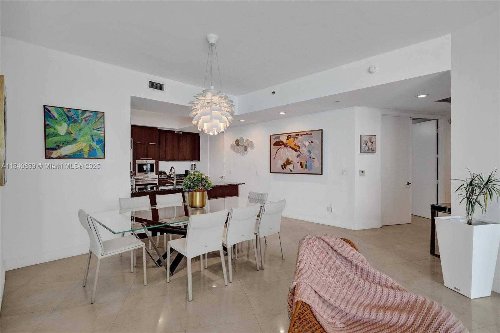 Small Image of 31 SOUTH EAST 6TH ST #2104, Miami Number 25