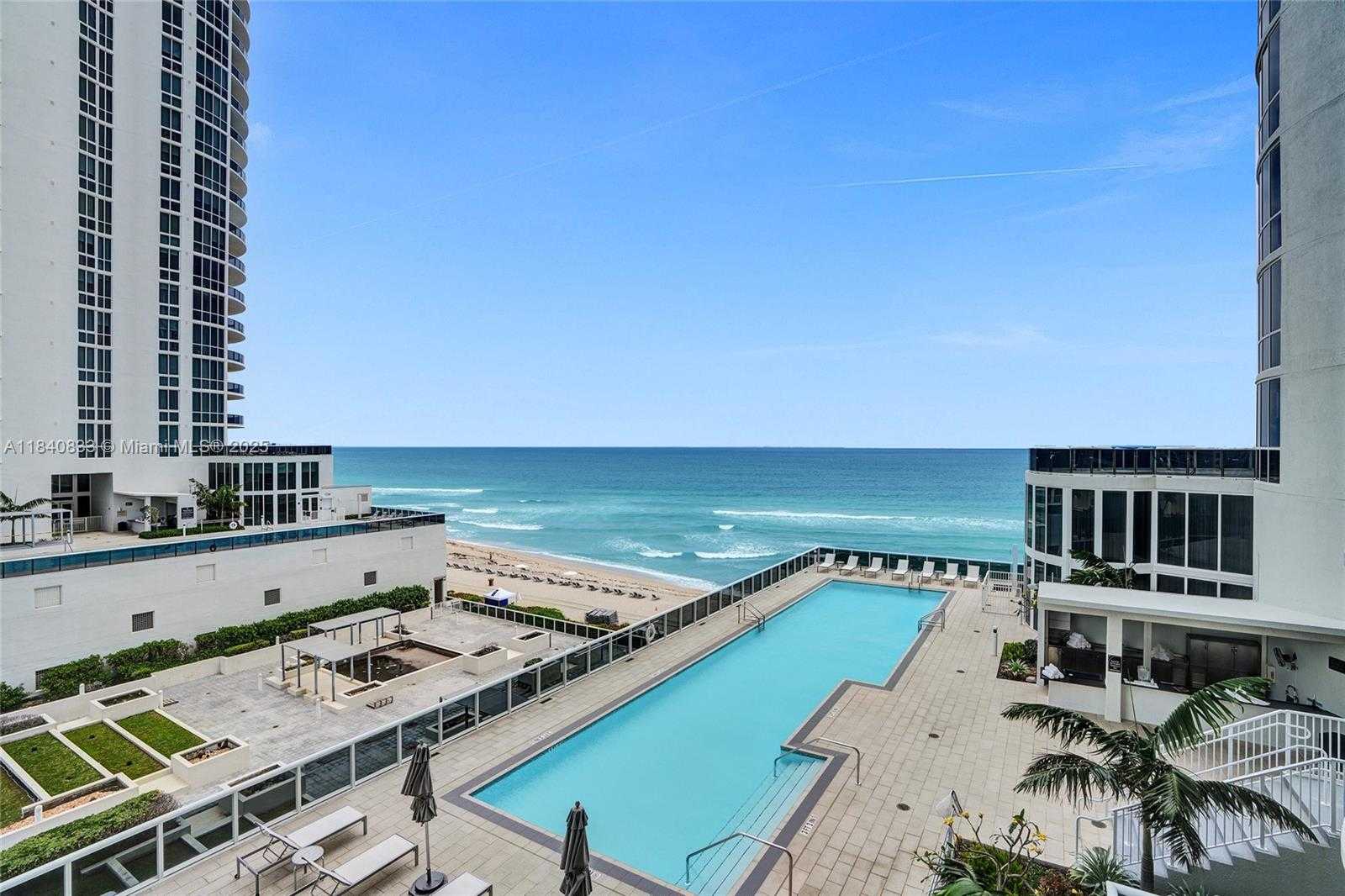 Small Image of 31 SOUTH EAST 6TH ST #2104, Miami Number 27