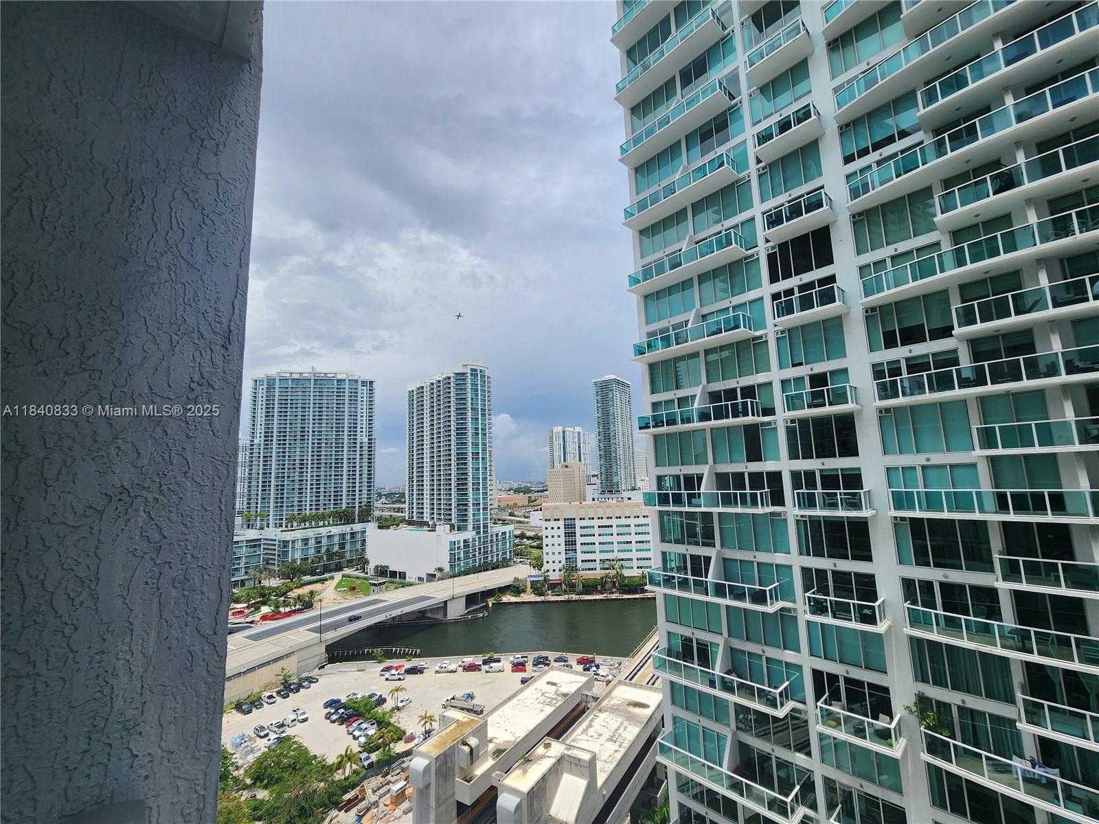 Small Image of 31 SOUTH EAST 6TH ST #2104, Miami Number 3